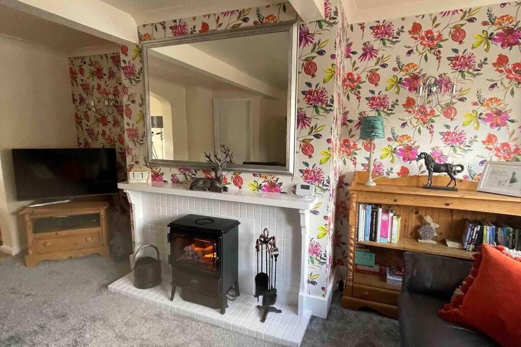 Cute And Cosy 2 Bed Cottage Honley Exterior foto