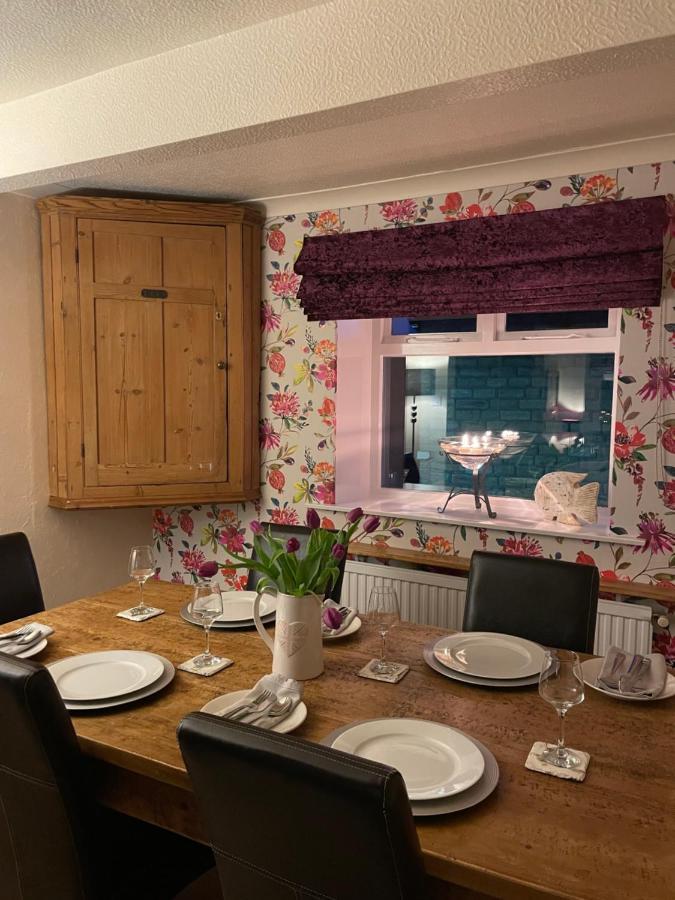 Cute And Cosy 2 Bed Cottage Honley Exterior foto